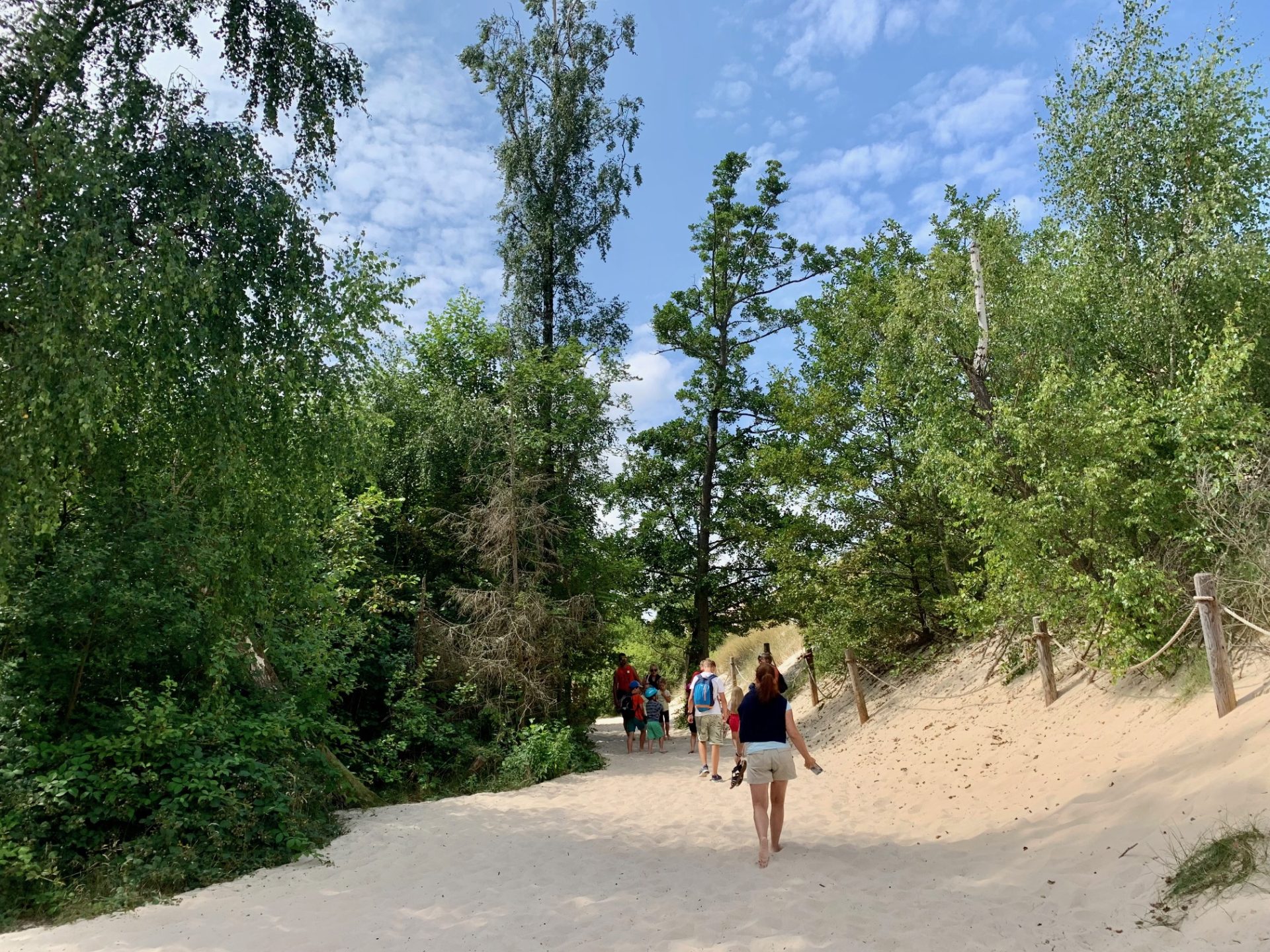 Pad naar Het Słowiński Nationaal Park, de Poolse Sahara