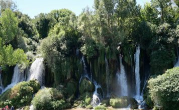 Kravica watervallen bij Mostar