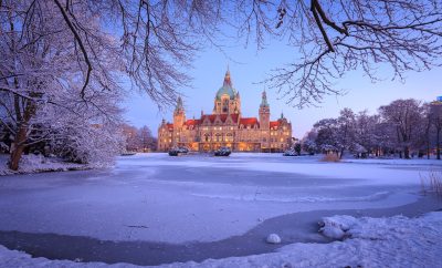 Sfeervolle kerstmarkten in Hannover NewTownHallinWintercHMTGLarsGerhardts