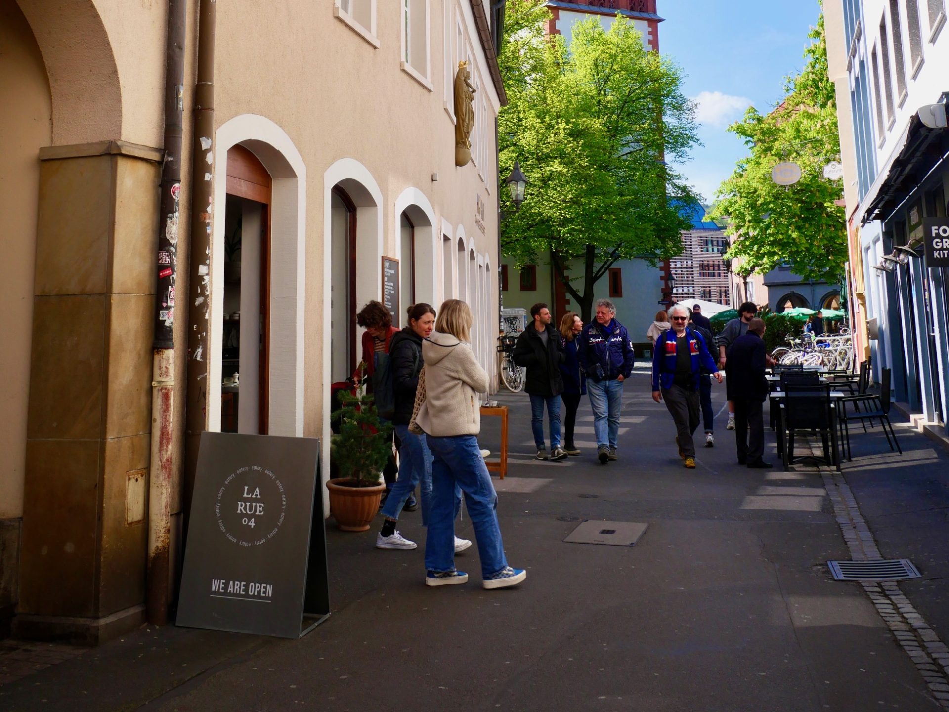 La Rue 04