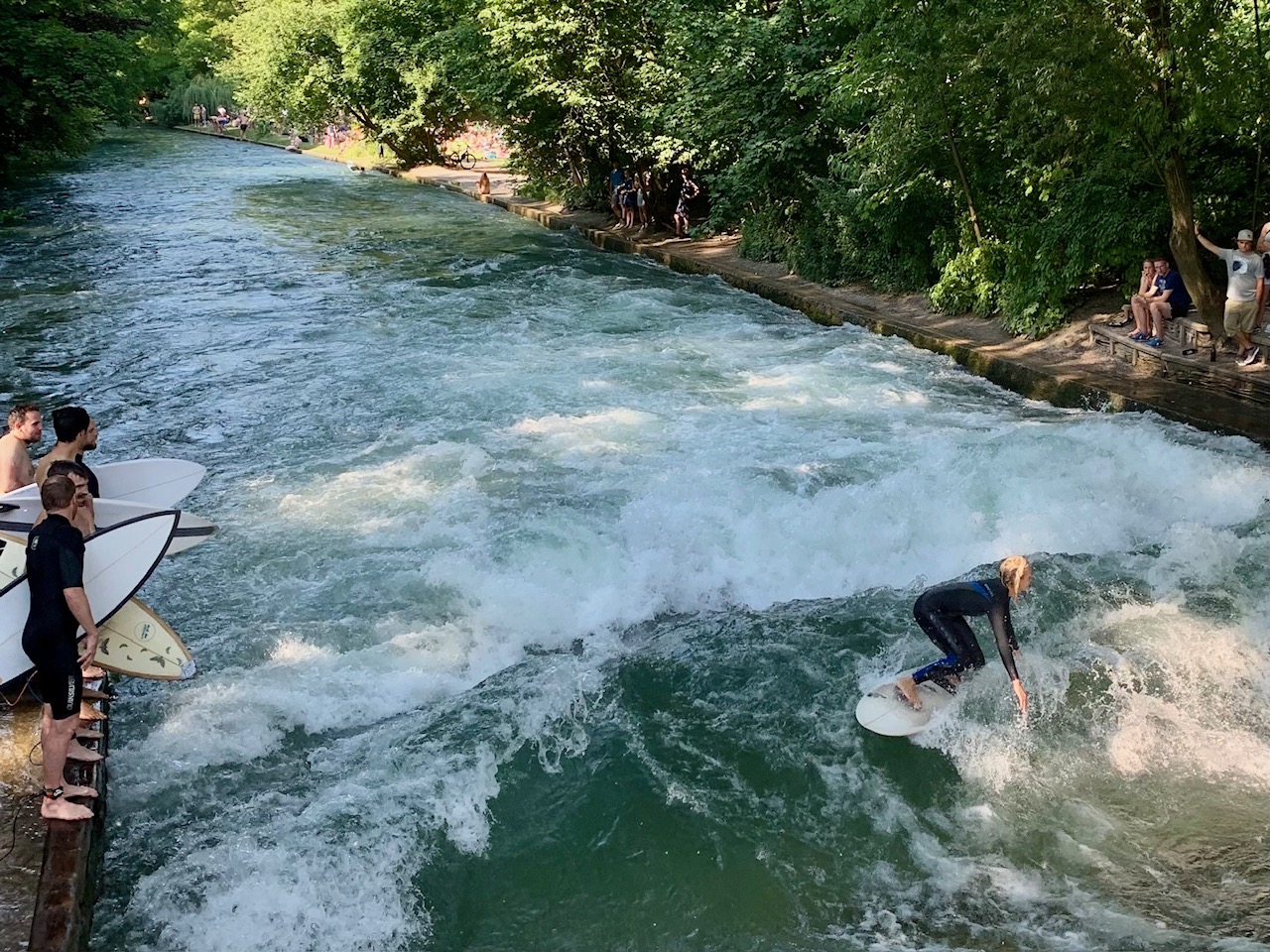 Wat is de Eisbachwelle?