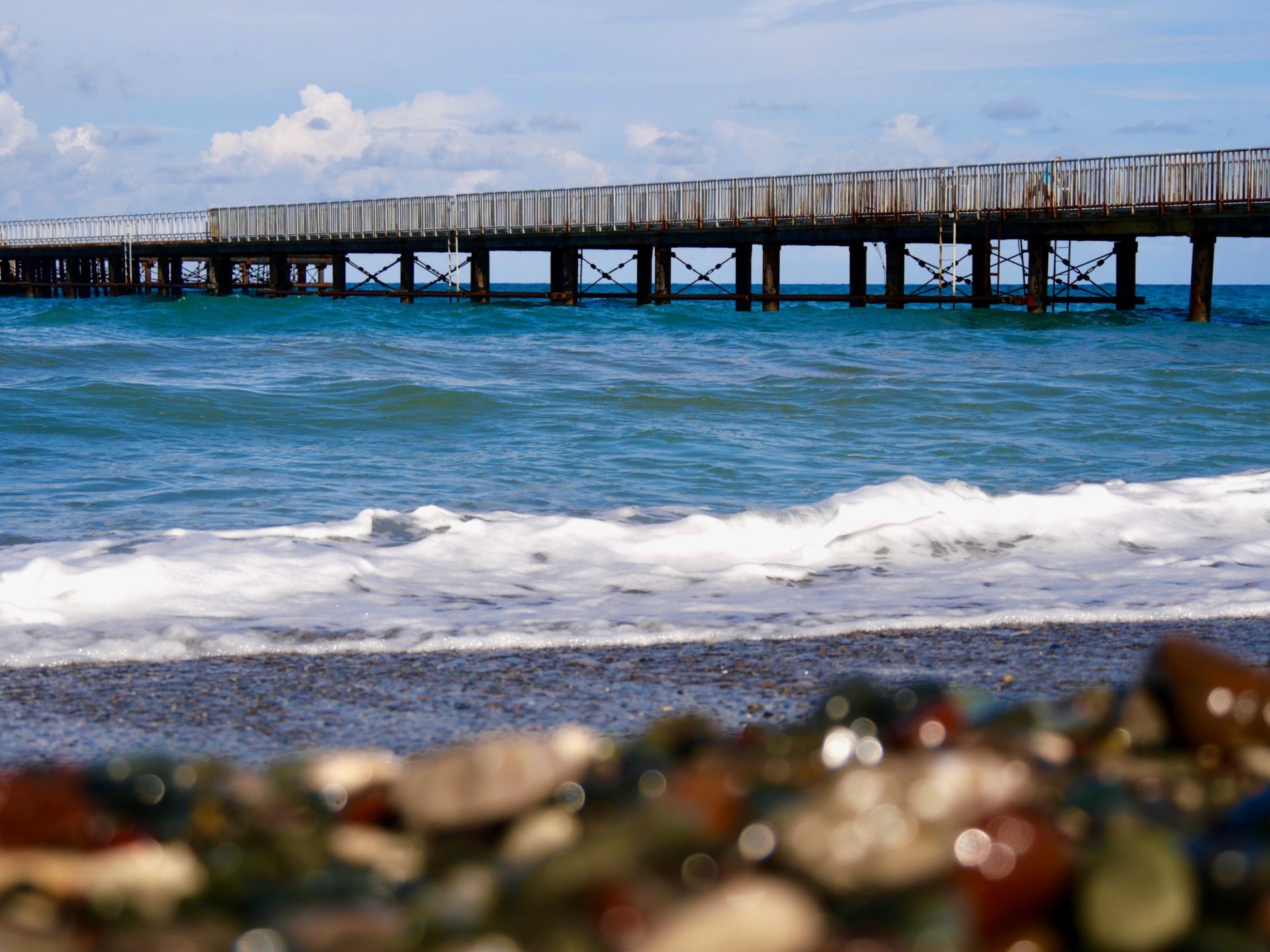 cyprus limni pier vanaf het strand