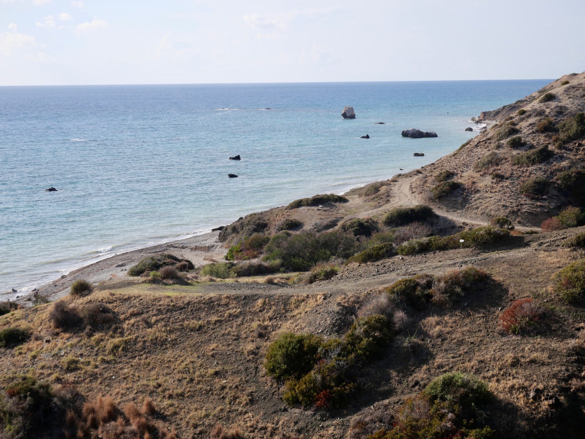 uitzicht vanaf het viewpoint bij aphrodites rock andere kant