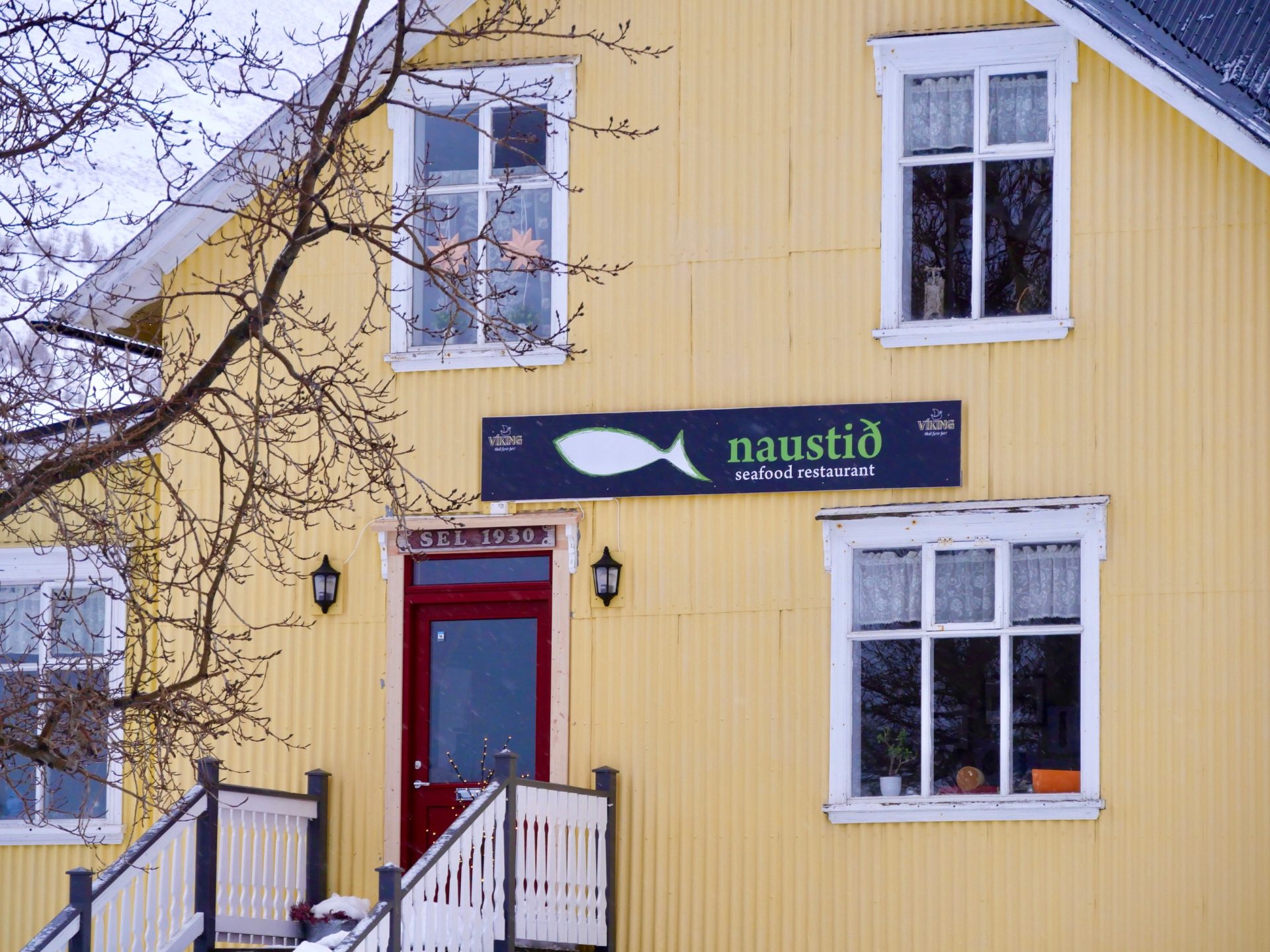 naustid restaurant