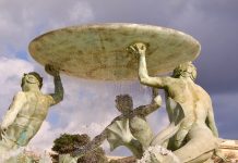 triton fountain valletta