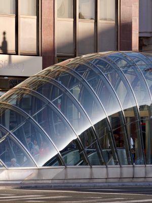 Ondergronds Bilbao design, tunnels en vergeten metrohaltes