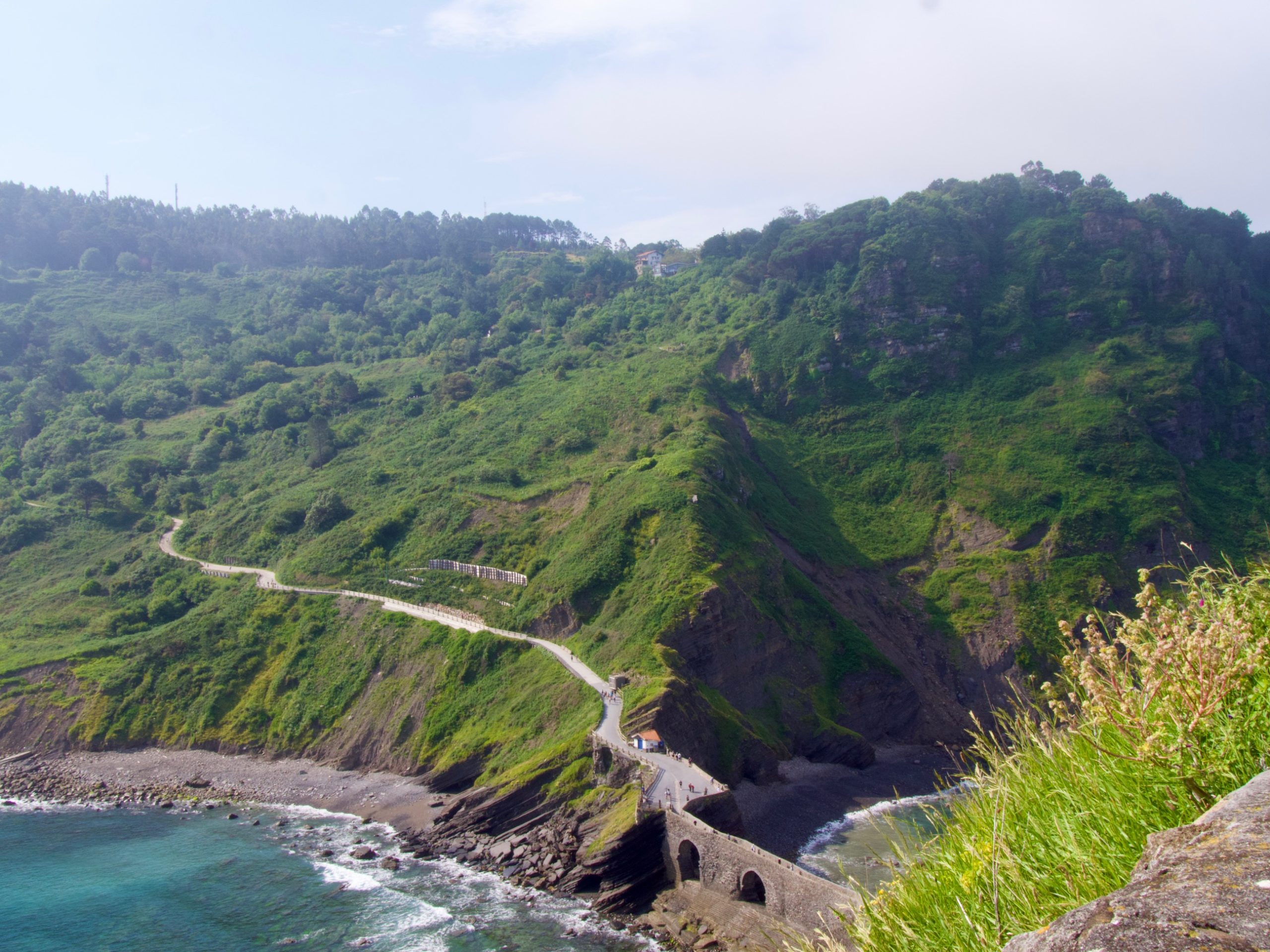 uitzicht vanaf Ermita de San Juan de Gaztelugatxe