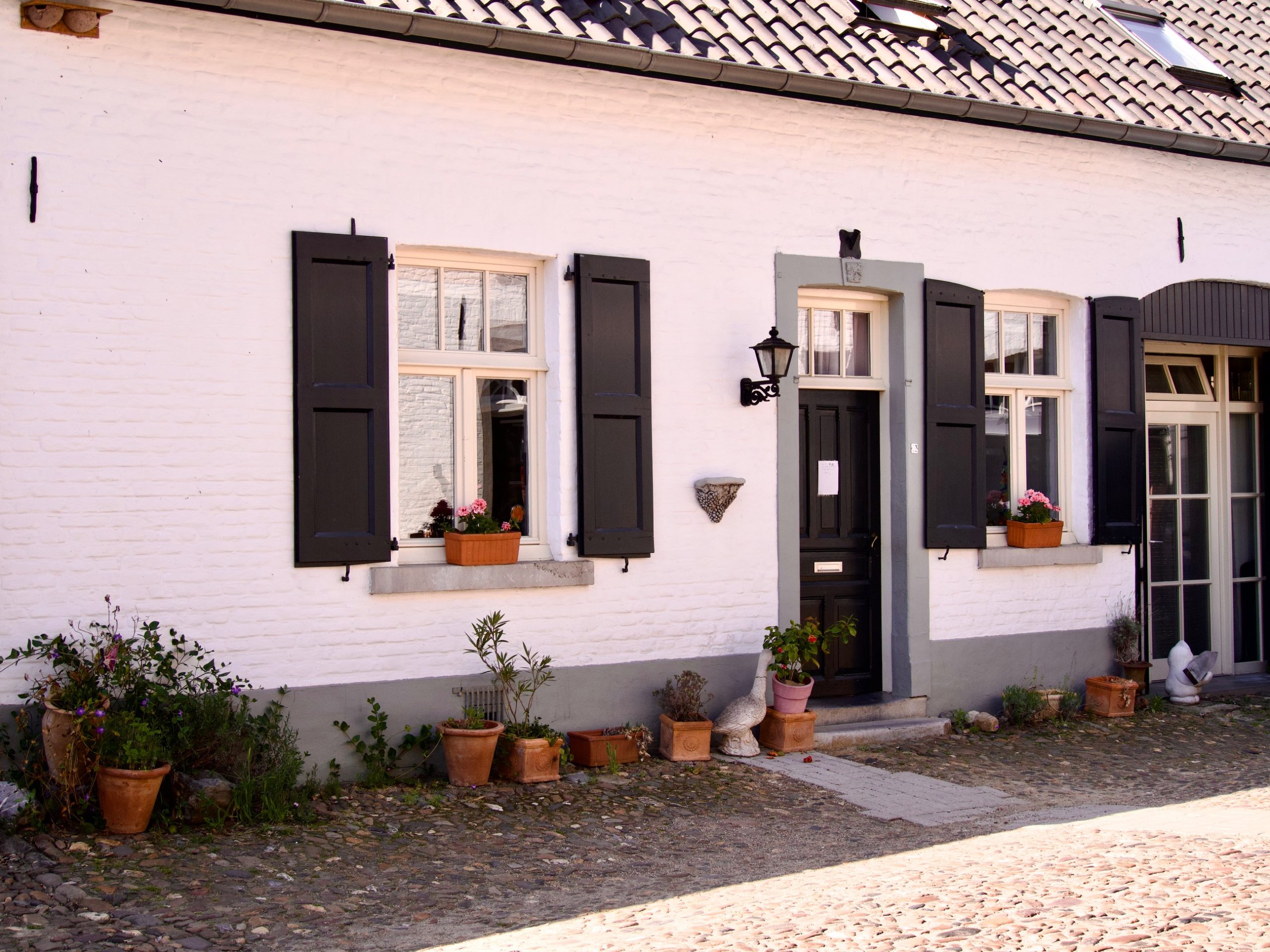 waarom zijn de huizen in thorn wit