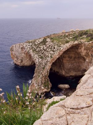 Blue Grotto op Malta, magisch blauw licht en ruige kliffen