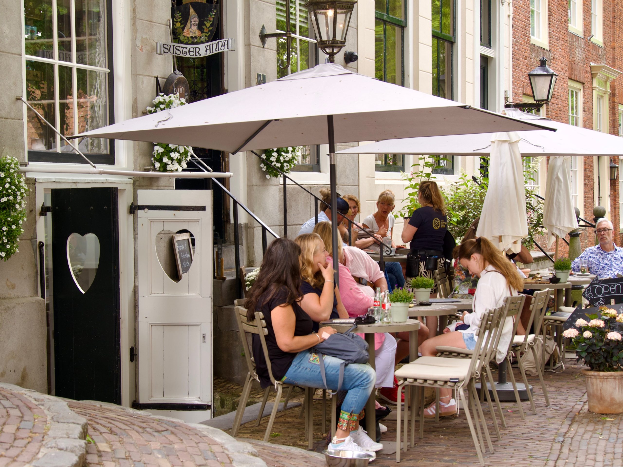 Het terras van Suster Anna