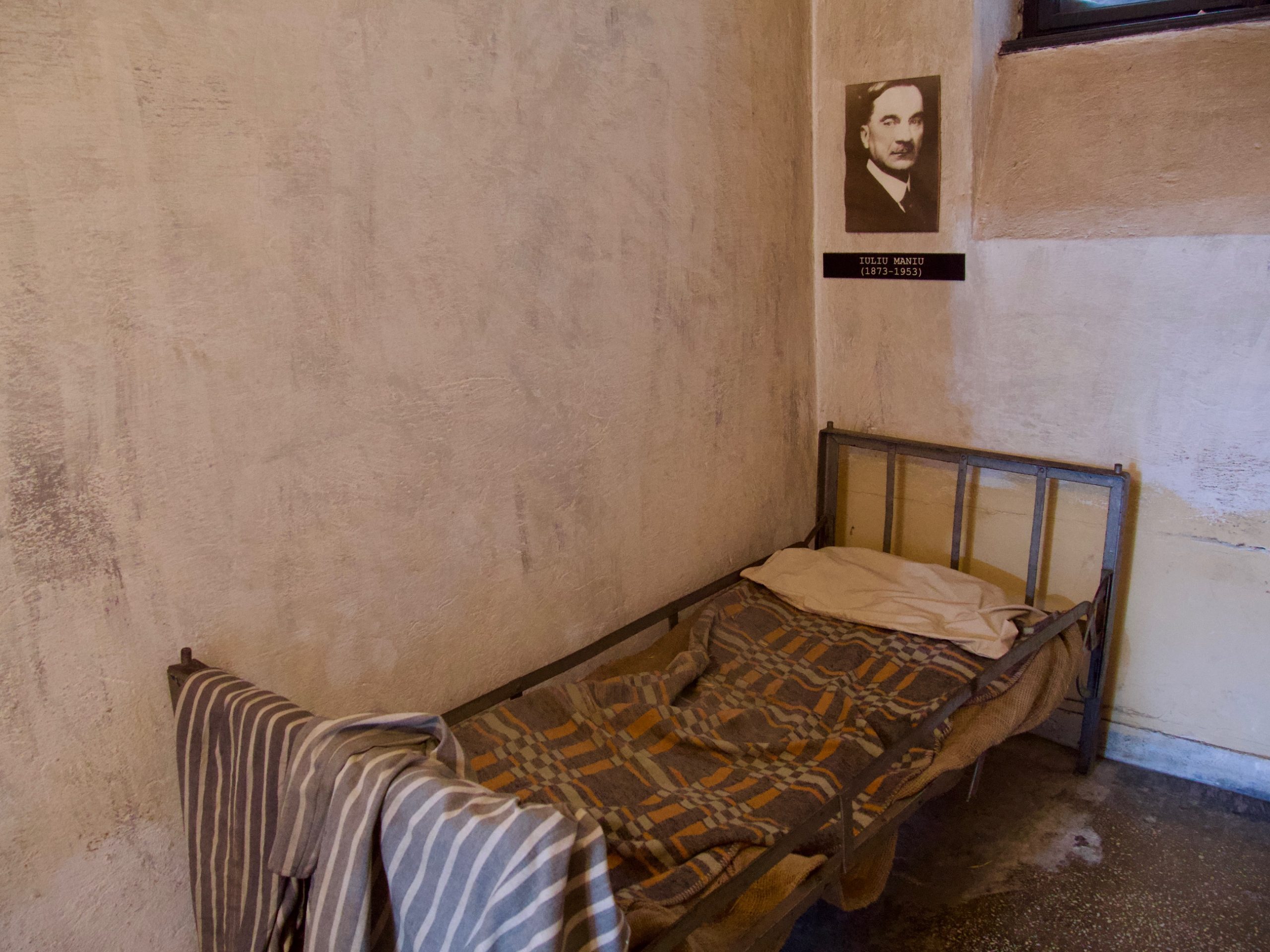 Bed van een gevangene van het Memorial van Sighetu Marmației