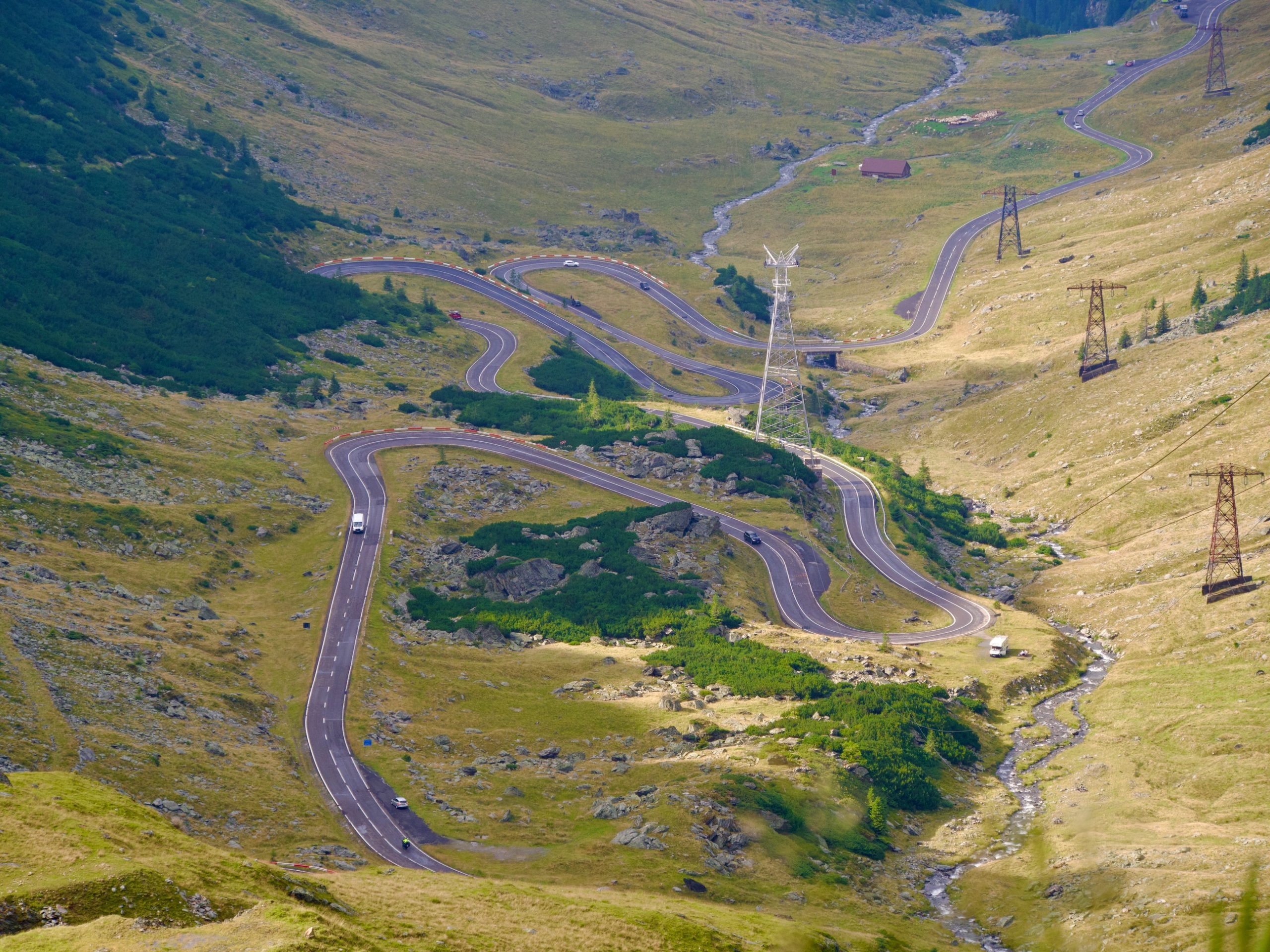het beroemde haarspeldbochten uitzicht tijdens de Transfăgărășan