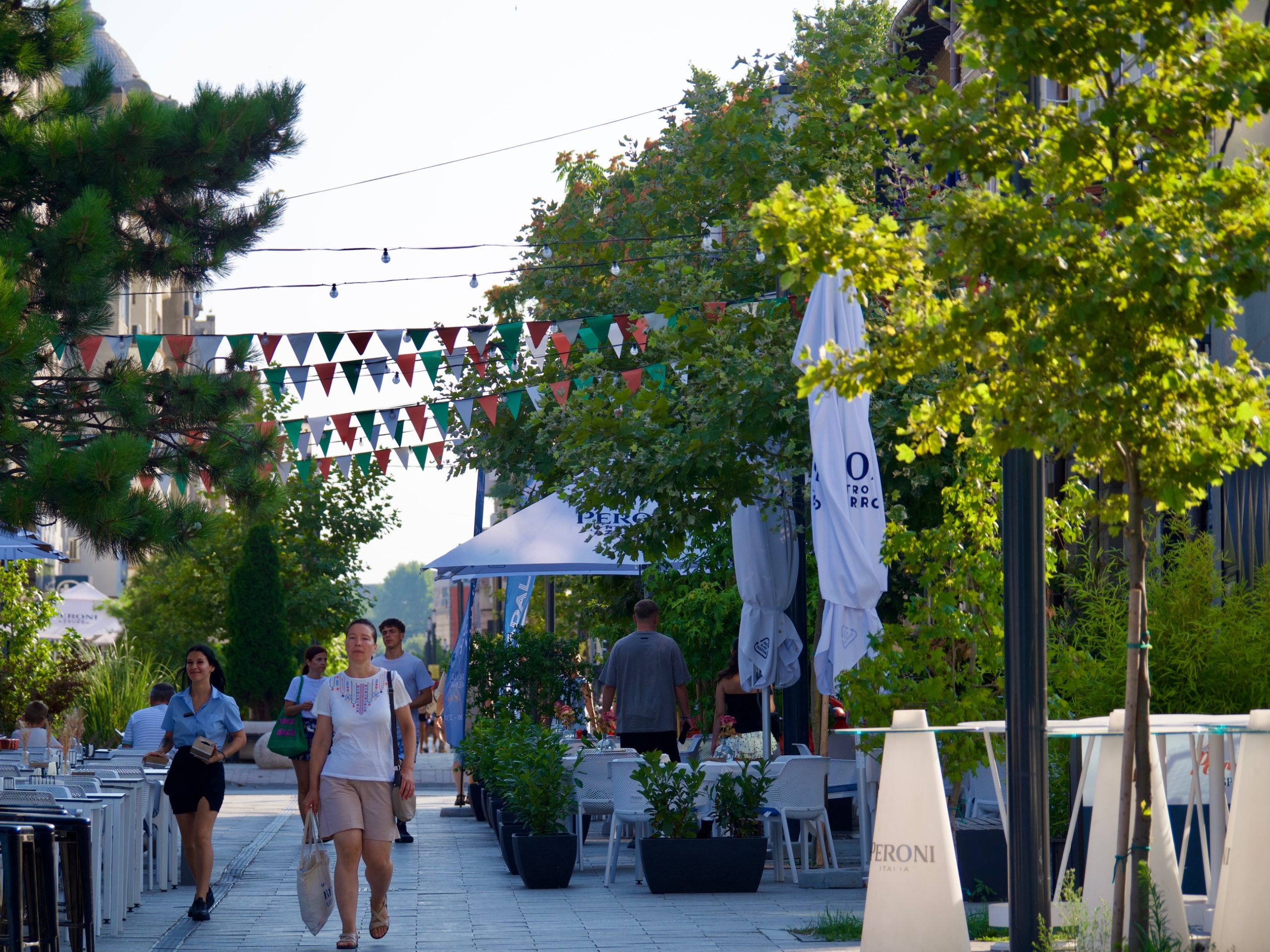 Straatje aan zee in Constanta