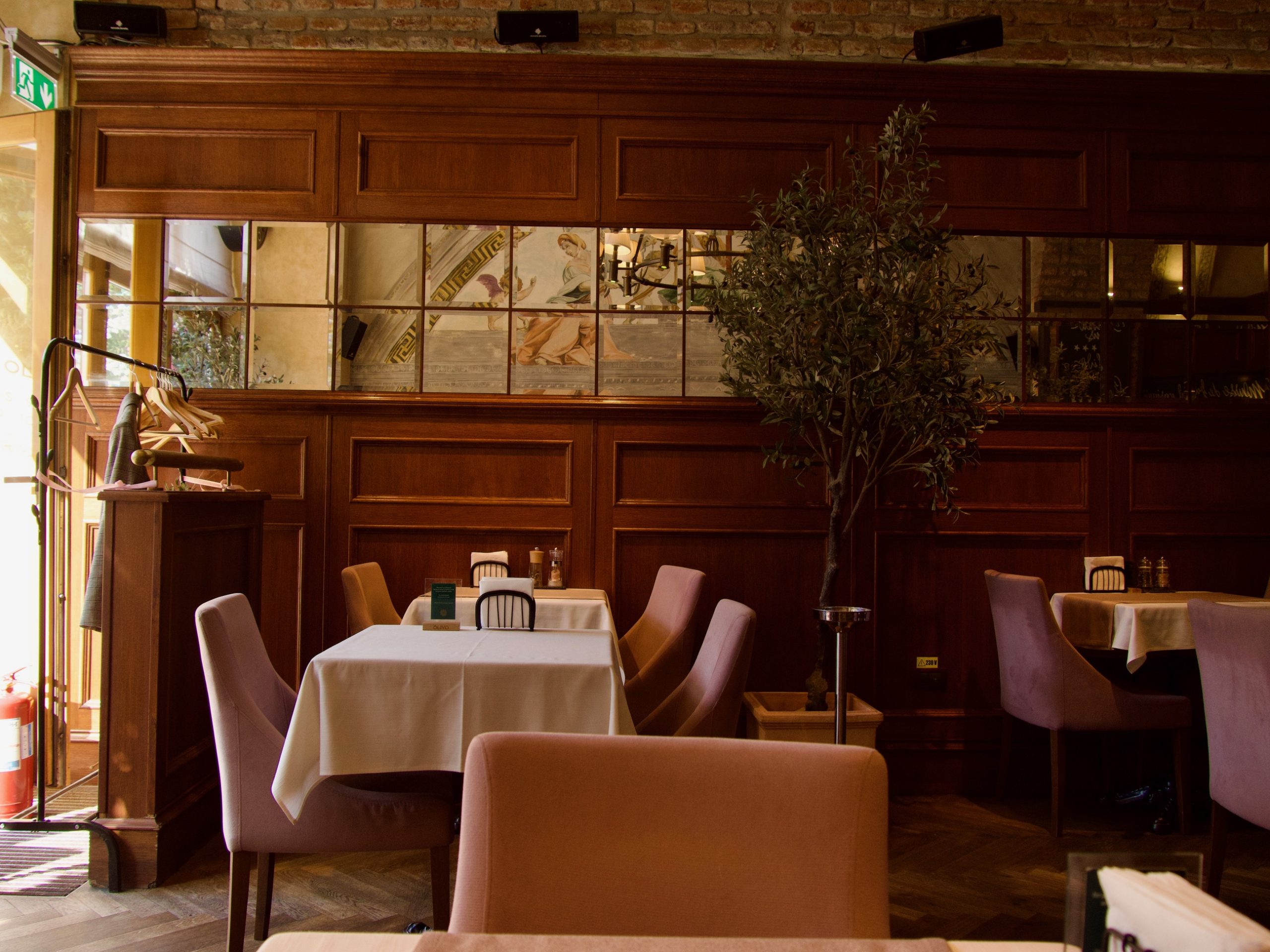 Interieur van Olivo Bistro in Cluj-Napoca