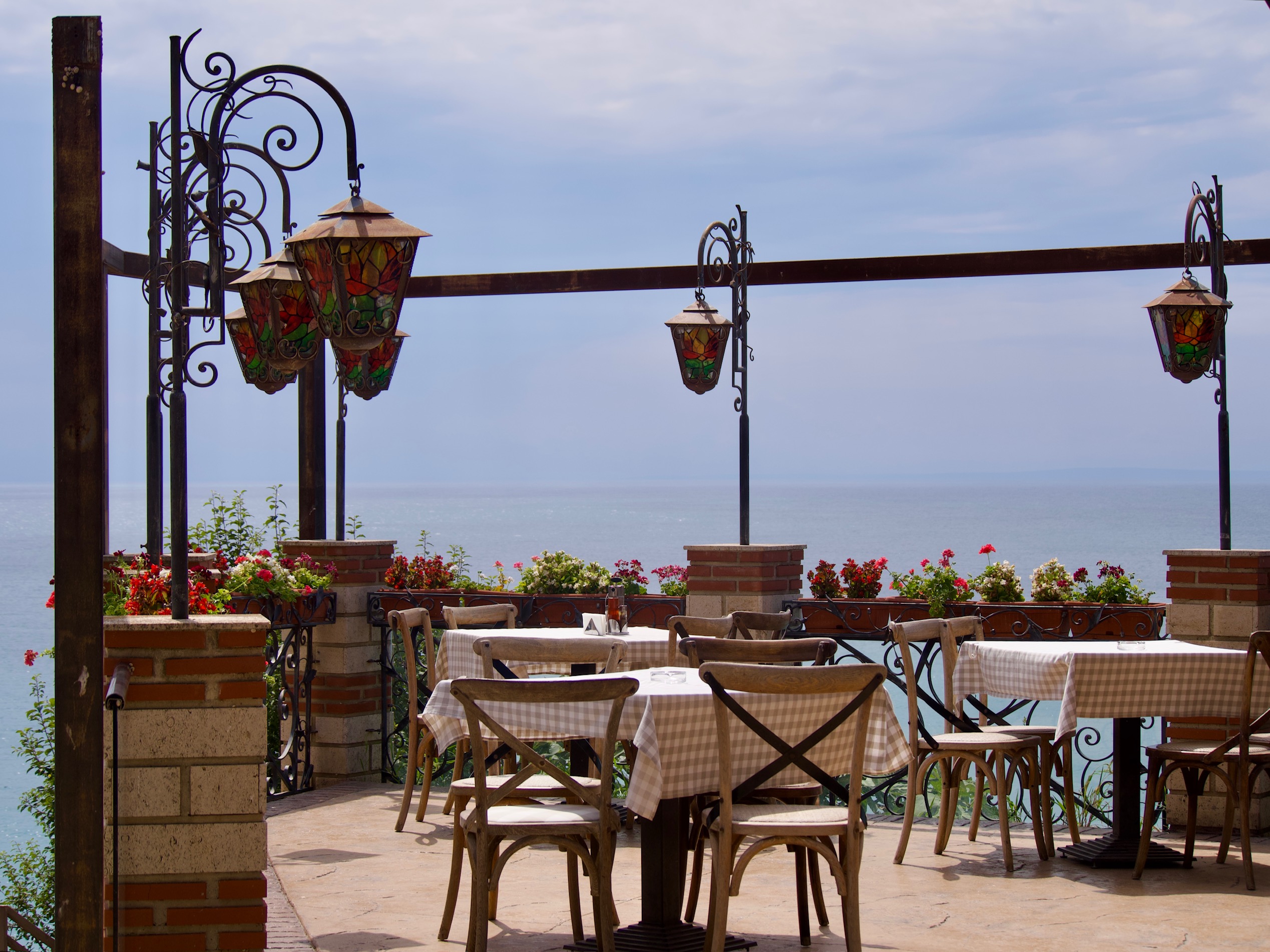Restaurant Castello di Kaliakra met uitzicht op zee