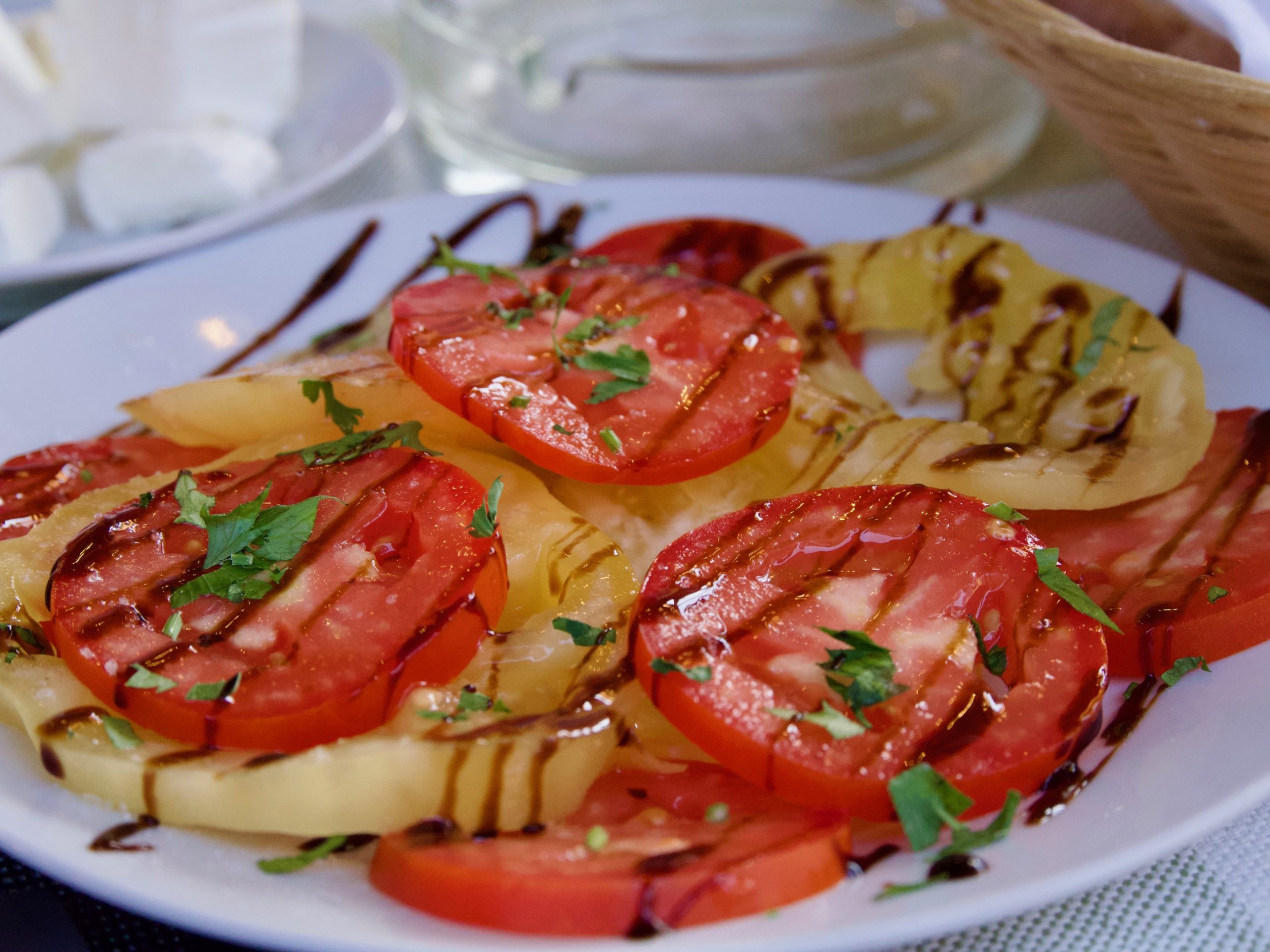 Tomatensalade in Praid Roemenië