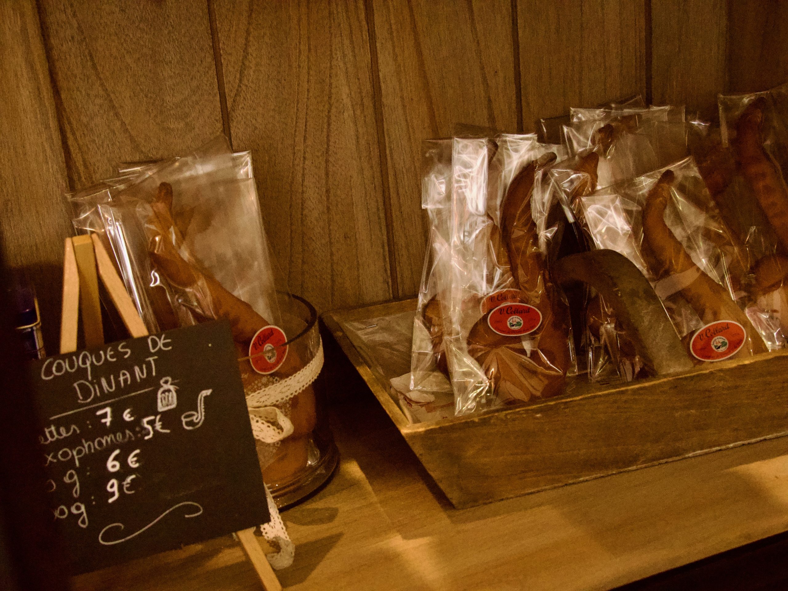 Dinantse koek bij bakkerij Kempinaire, een lokale specialiteit in Dinant