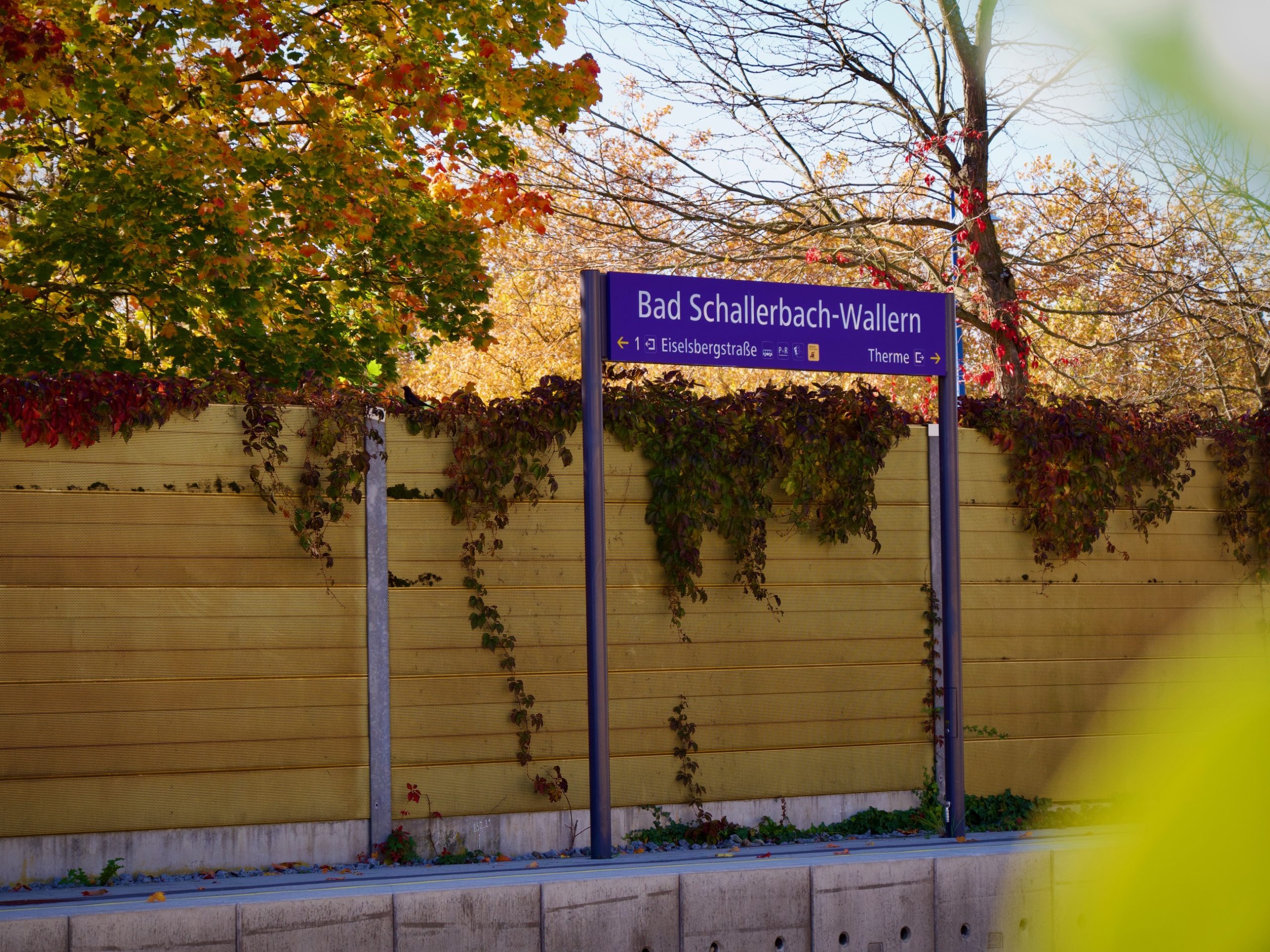 Aankomst van de Nightjet nachttrein in Bad Schallerbach, Oostenrijk