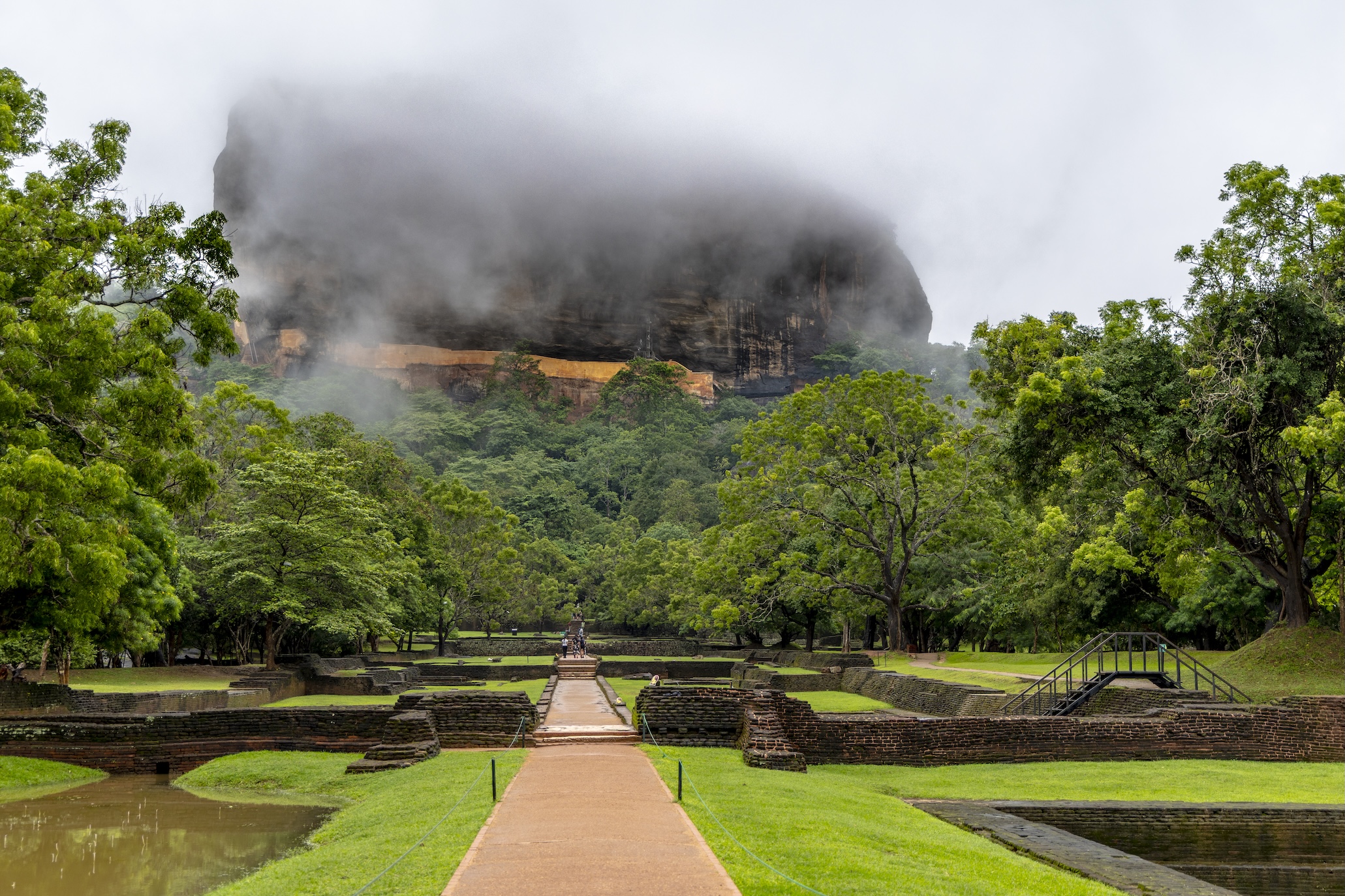 De leeuwenrots en watertuinen Sri Lanka