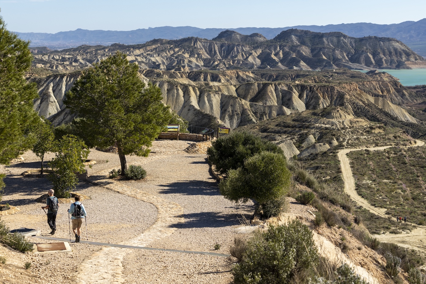 Wandelen naar het stuwmeer bij Barrancos de Gebas