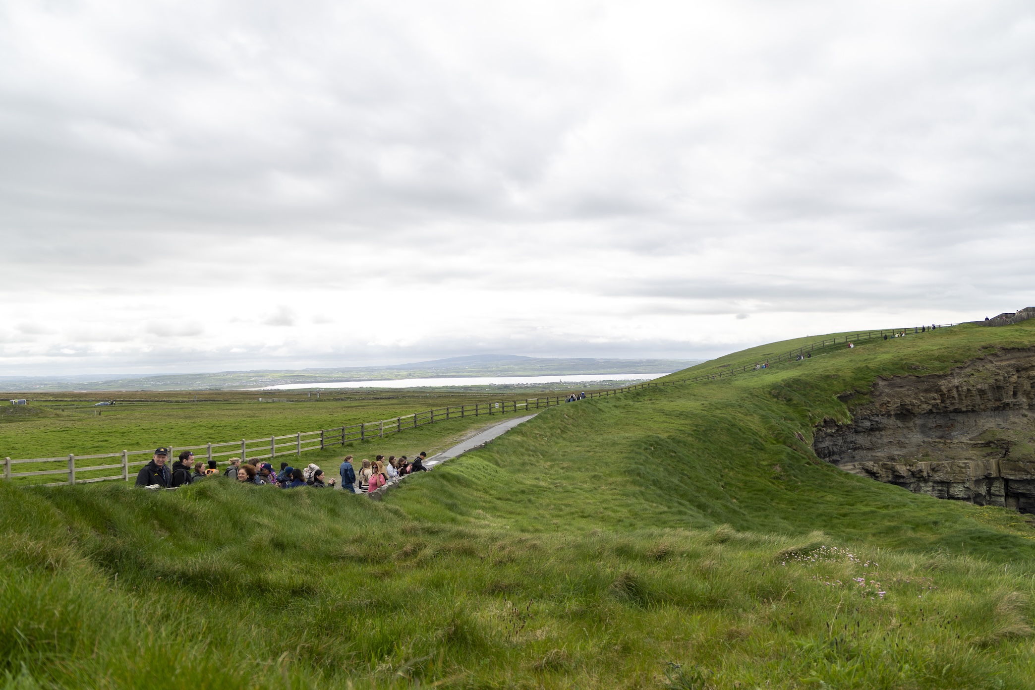 het wandelpad bij de kliffen van Moher