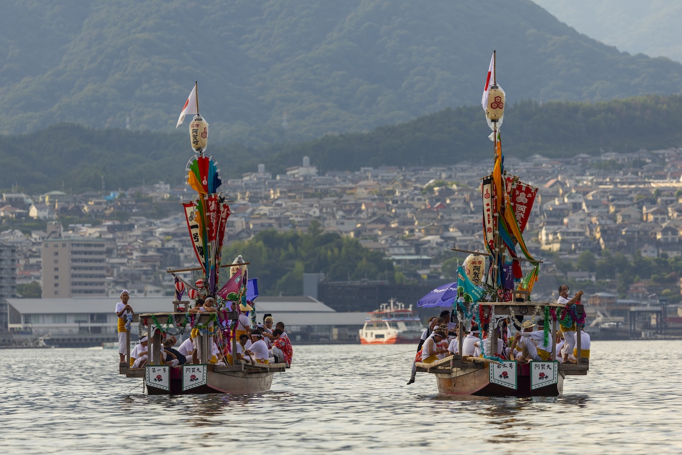 Boten voor het festival op Miyajima