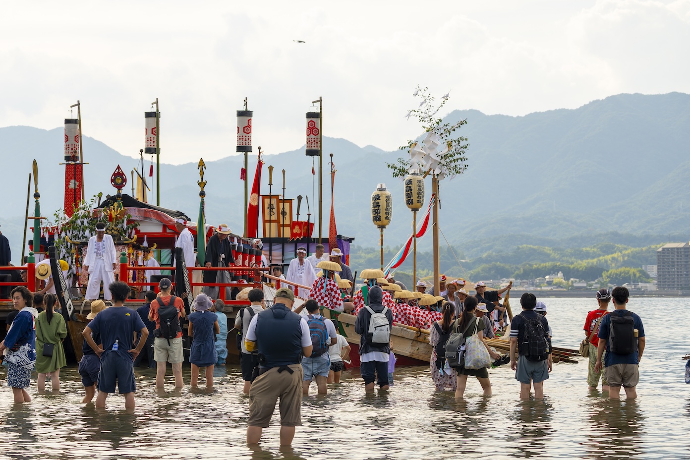 Kangen-sai vanaf het water