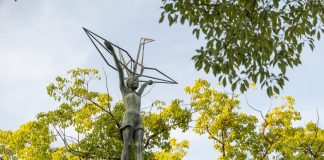Hiroshima bezoeken: wat je moet zien en onze persoonlijke ervaring Children's Peace Monument in Hiroshima Memorial Peace Park