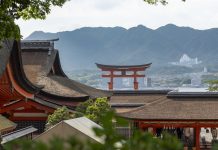 Wat kost 3 weken Japan? Ons complete kostenoverzicht (met gezin van 6) Uitzicht Miyajima Japan