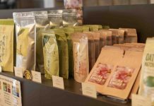 Matcha kopen in Uji: de beste matcha winkels en tips Matcha winkel in Uji met Sakura latte