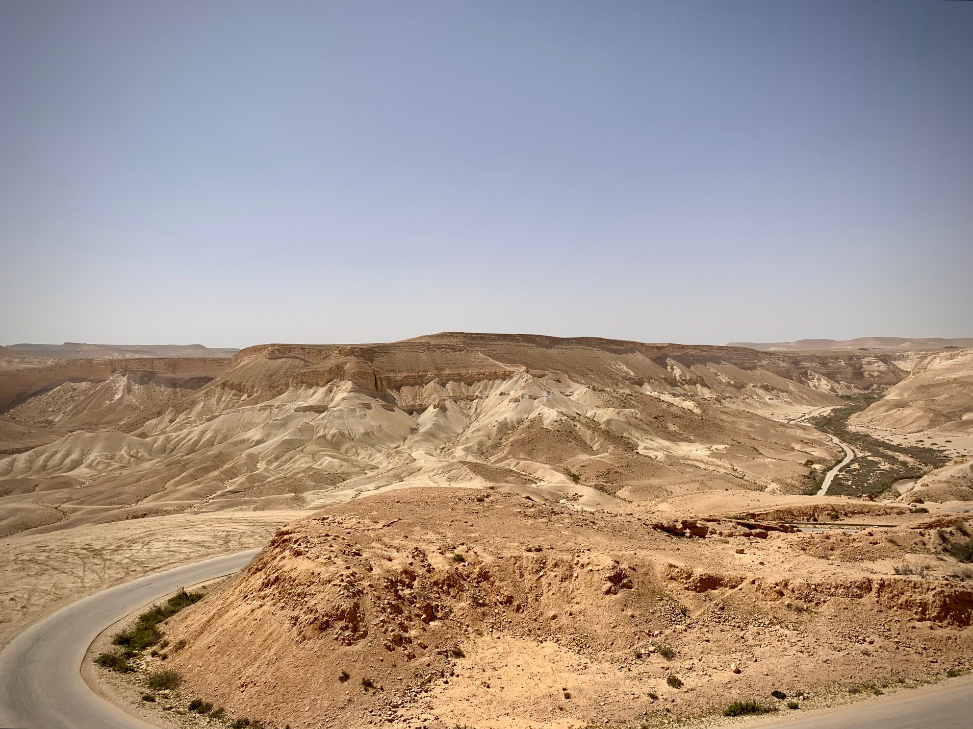 Uitzicht op de Negevwoestijn