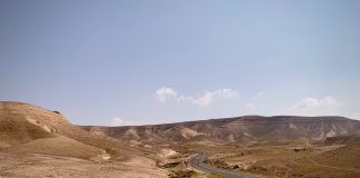 De weg in Israël, goed begaanbaar
